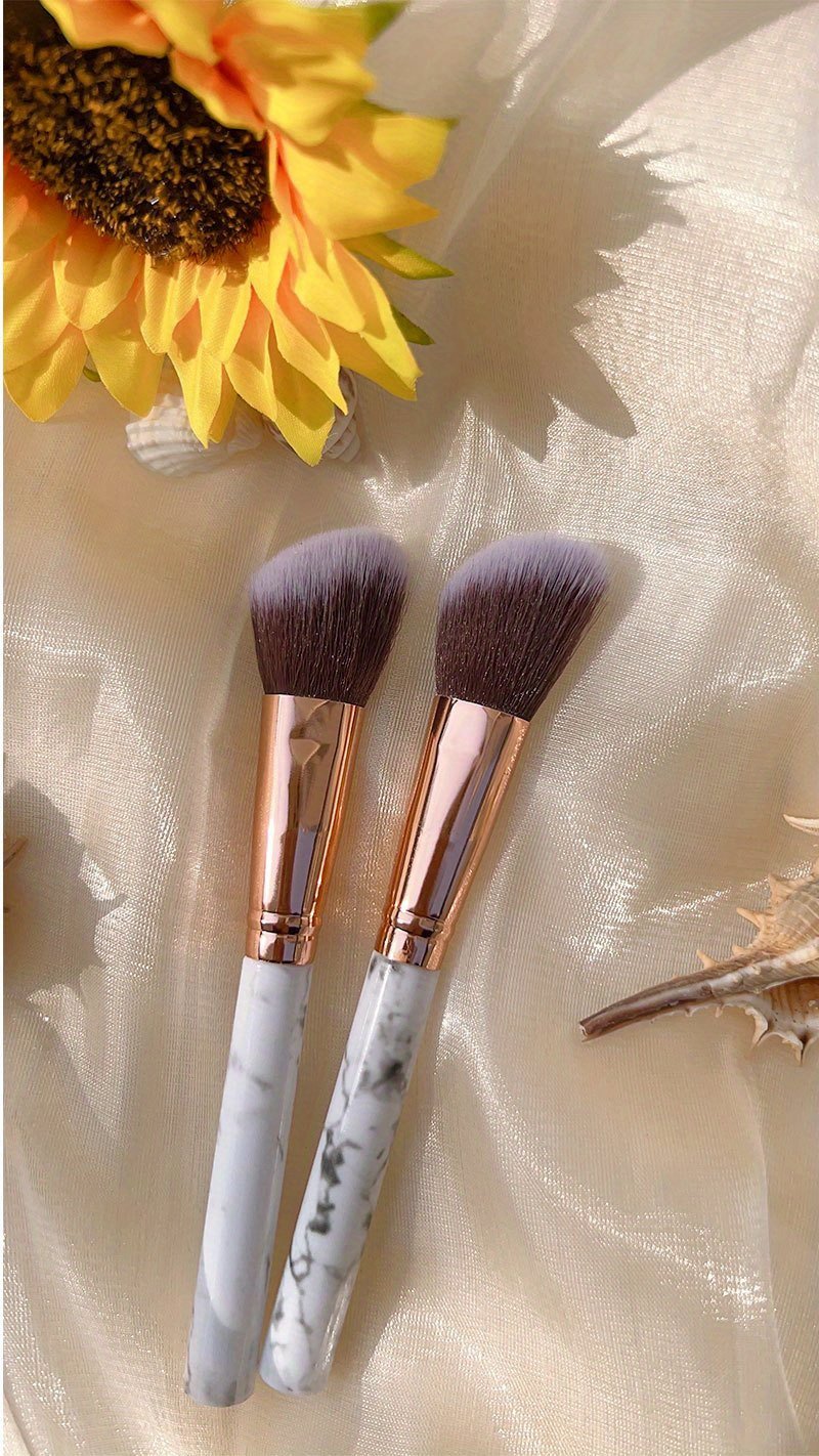High-quality artificial fiber bristles makeup brush