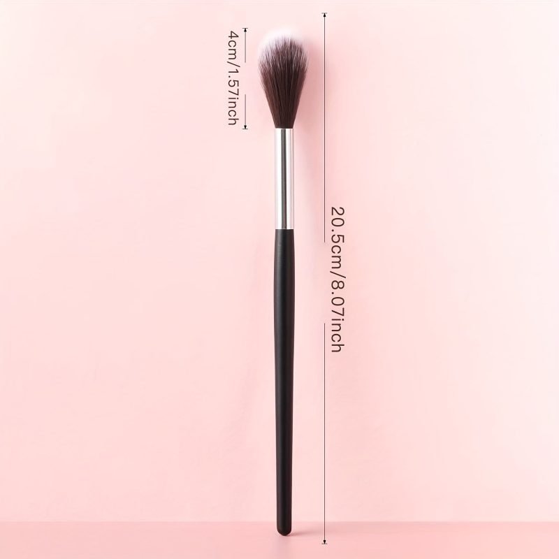 Peekingoose - Radiance Revealed Series: Exclusive Tapered Highlighter Brush