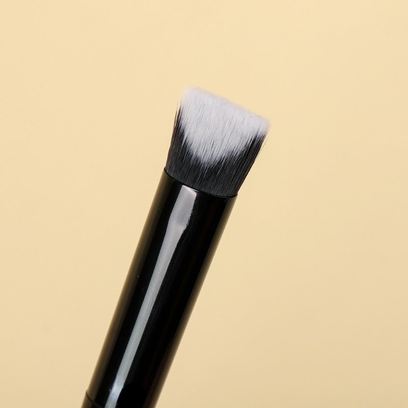 Peekingoose - Professional Detail Concealer Brush: Ideal for Face Makeup Application