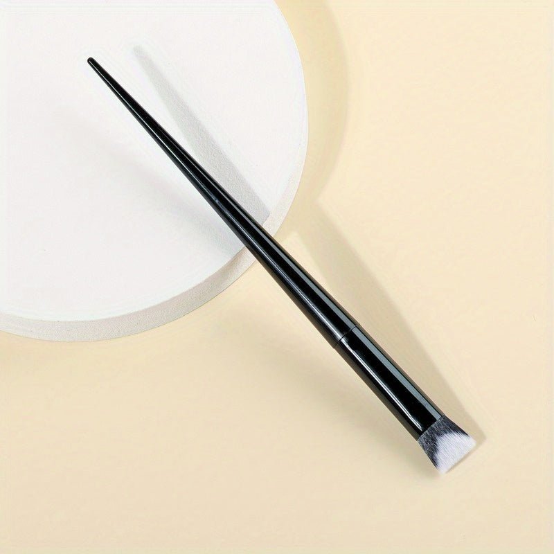 Peekingoose - Professional Detail Concealer Brush: Ideal for Face Makeup Application
