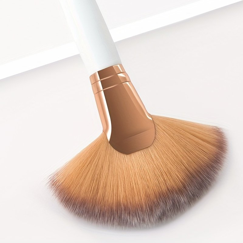 High-quality nylon bristles fan-shaped powder brush