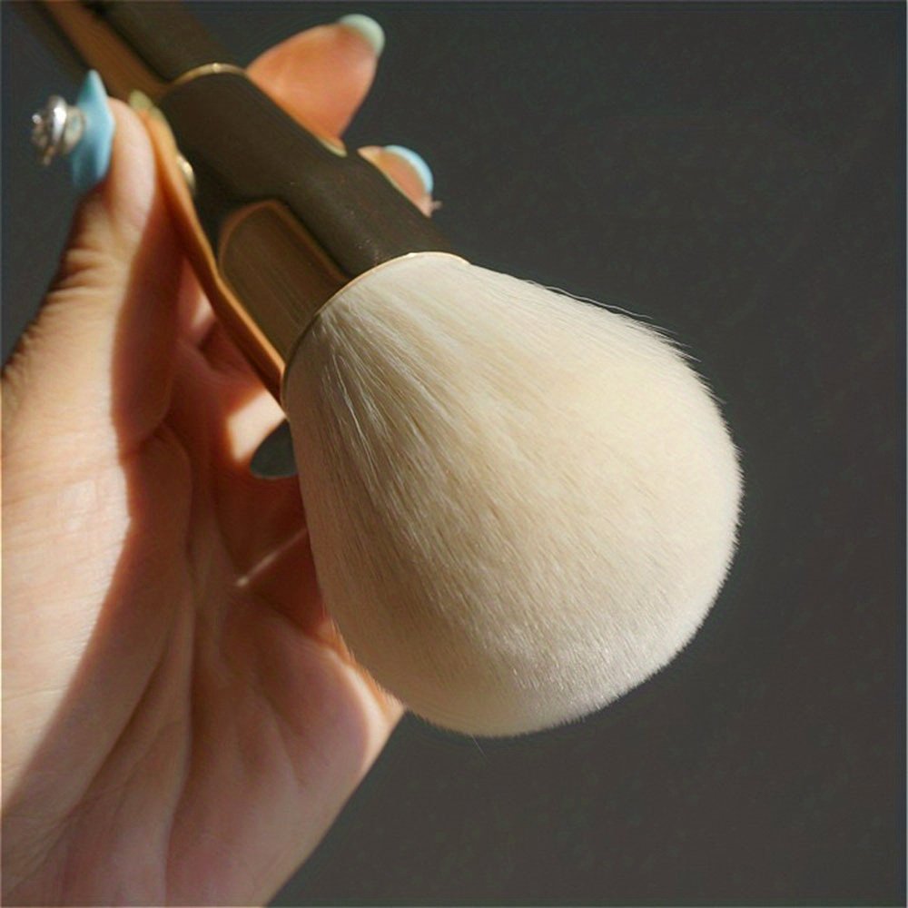 High-quality synthetic bristles kabuki brush