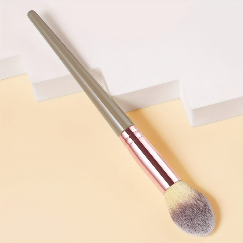 Peekingoose - Premium Flame Design Highlighter Brush: Soft, Angled, Ideal for Daily and Professional Makeup