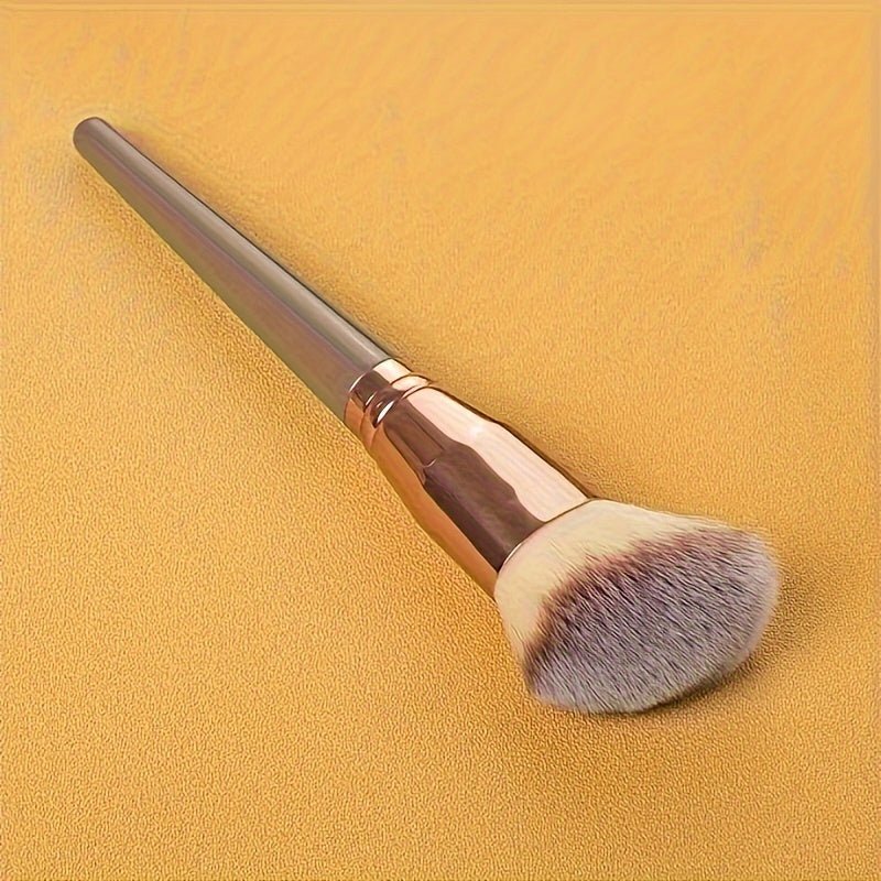 Peekingoose - Premium Nylon Bristle Contour Brush: Soft, Angled, Multifunctional
