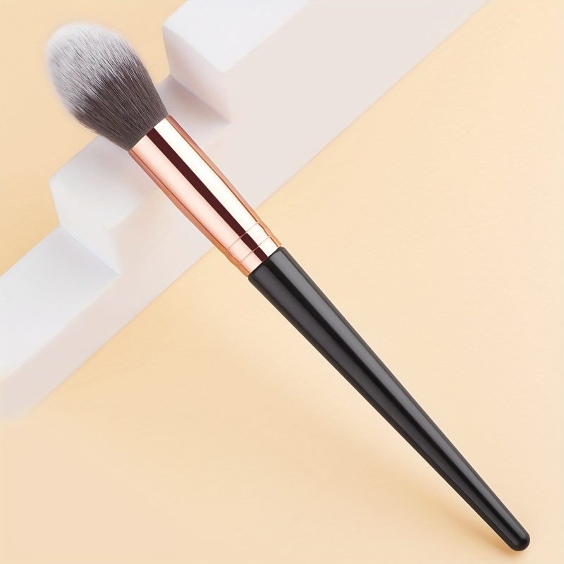 Peekingoose - Premium Flame Design Highlighter Brush: Soft, Angled, Ideal for Daily and Professional Makeup