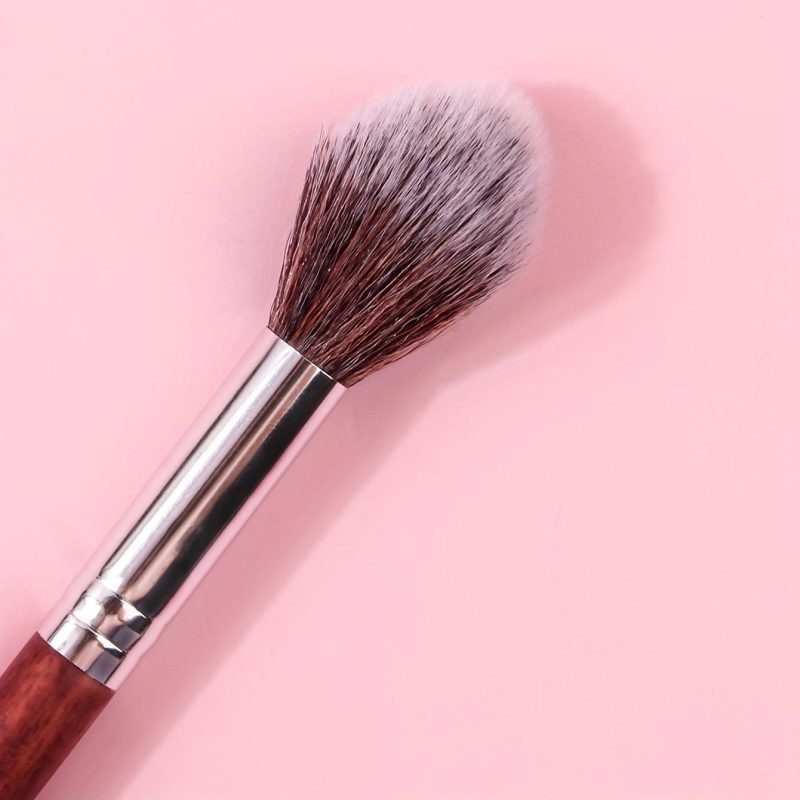 Peekingoose - Premium Nylon Bristle Highlighter Brush: Natural and Sheer Finish