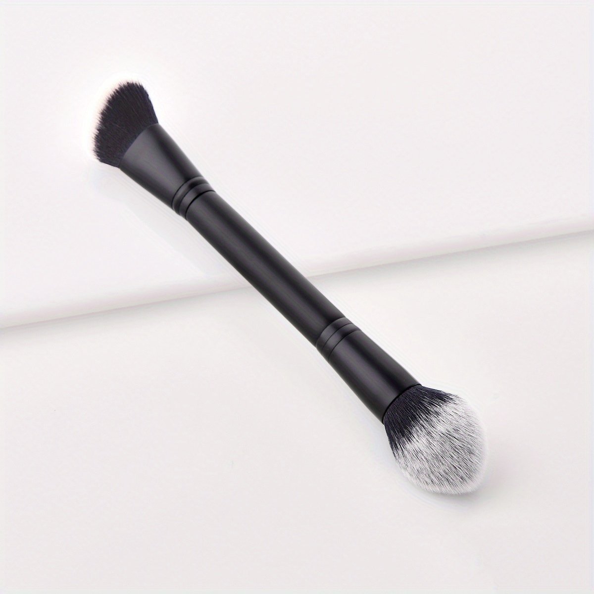 High-quality synthetic bristles blush and foundation brush