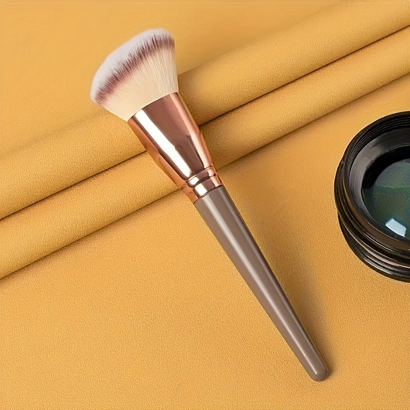 Peekingoose - Premium Nylon Bristle Contour Brush: Soft, Angled, Multifunctional