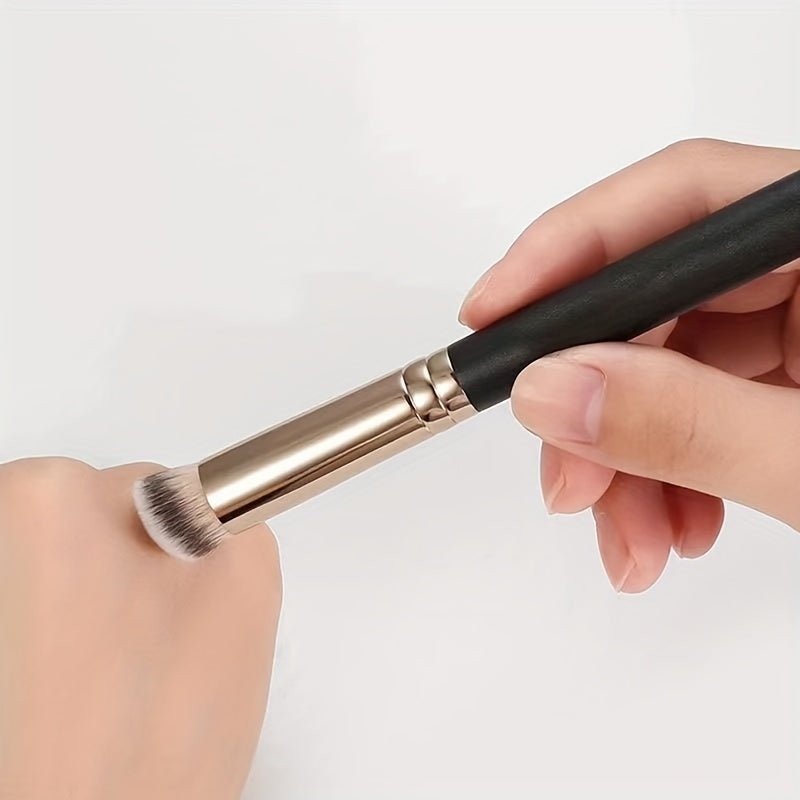 Peekingoose - Flawless Concealer Series: Round Head Concealer Brush for a Natural, Seamless Finish