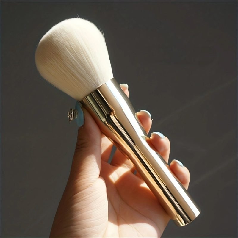 Peekingoose - Flawless Finish Kabuki Brush - Hypoallergenic, Full Coverage, Skin Friendly