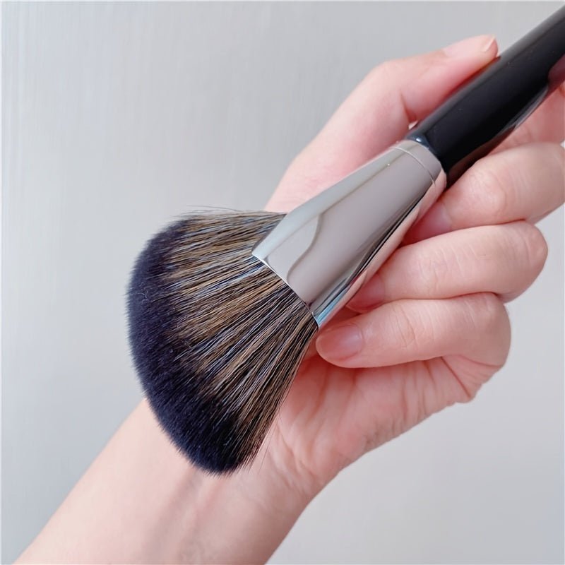 Peekingoose - Premium Fan-Shaped Face Contour Brush Set